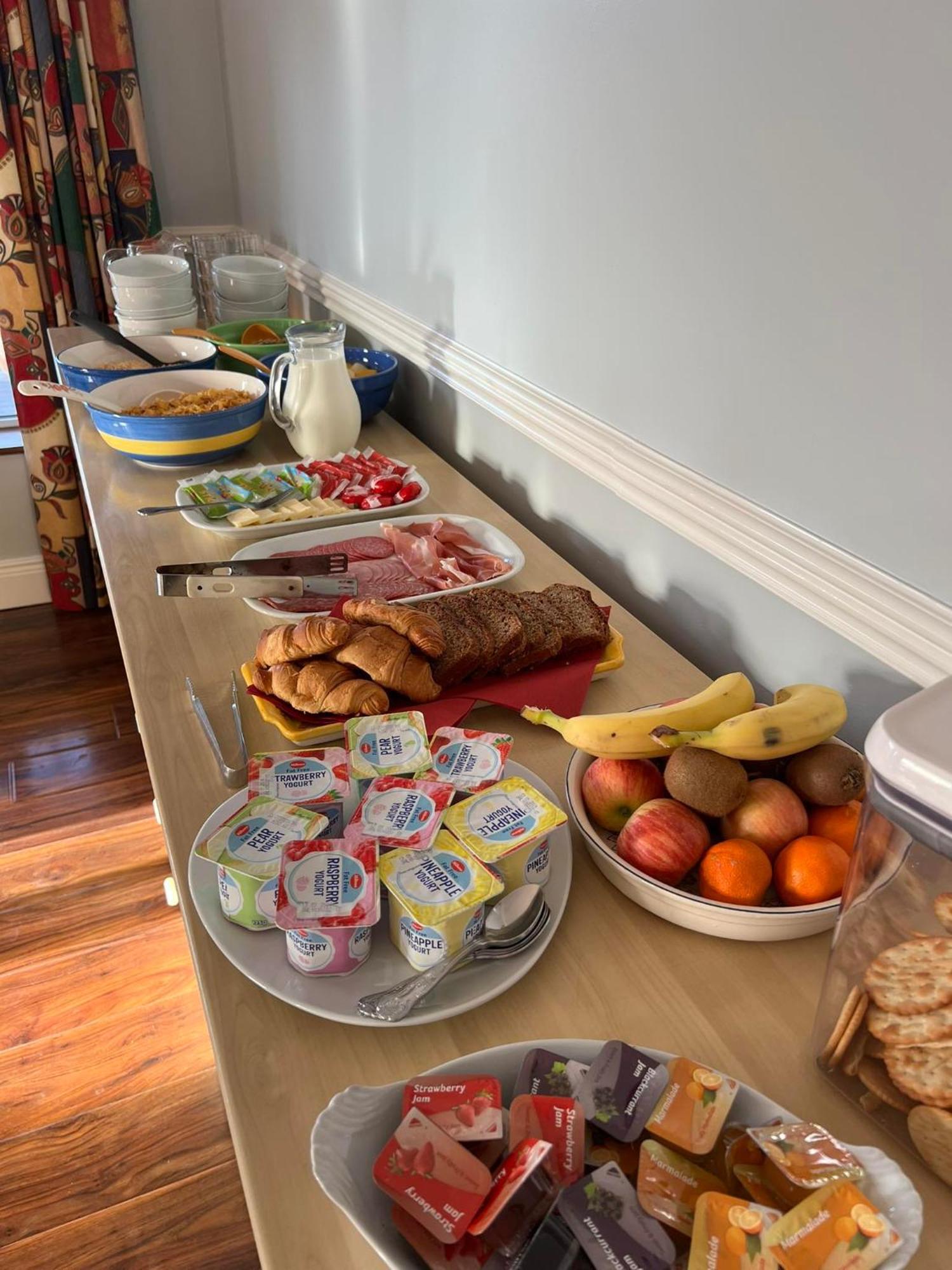 Woodville Lodge Guesthouse Cill Airne Esterno foto