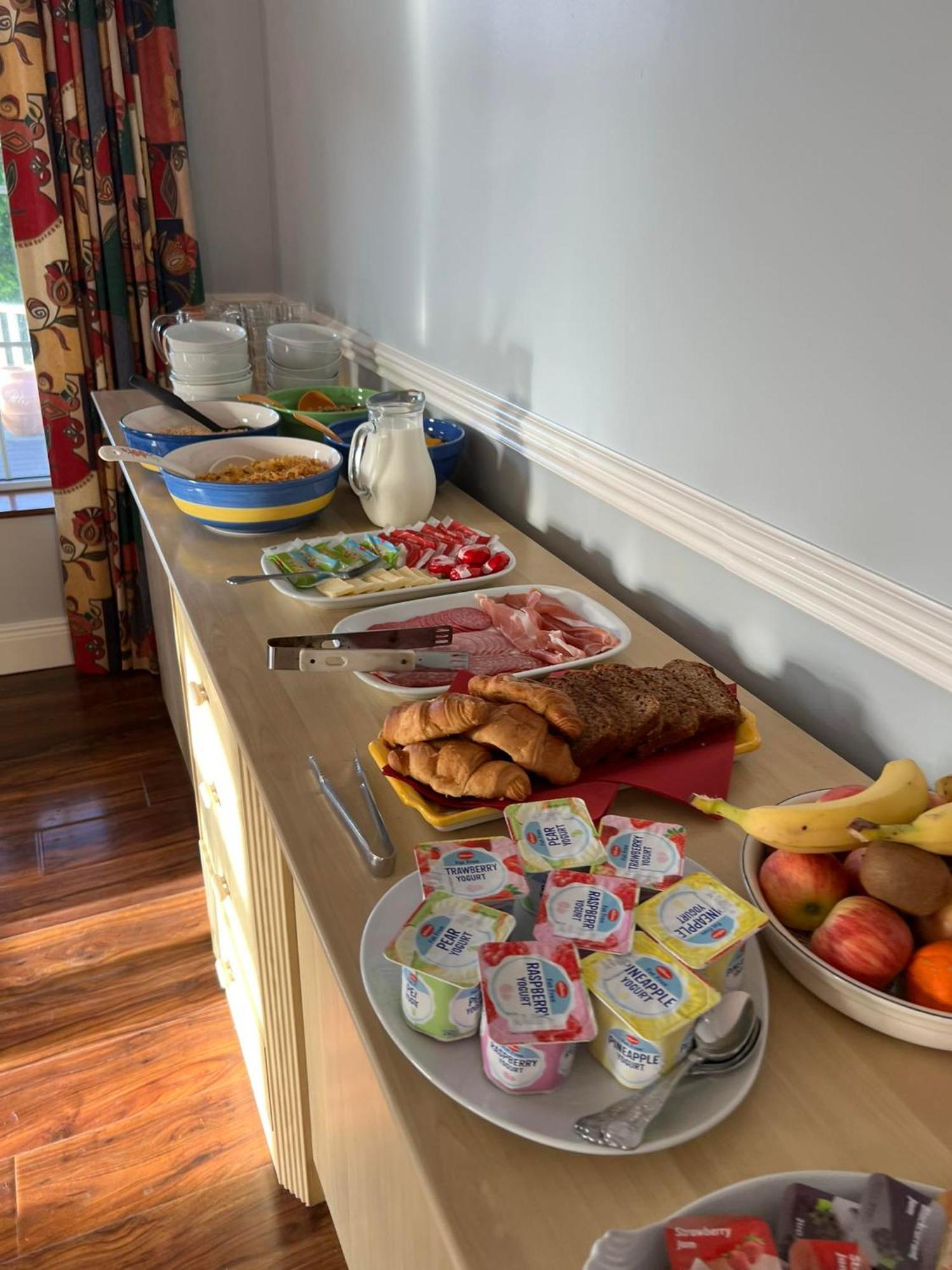 Woodville Lodge Guesthouse Cill Airne Esterno foto