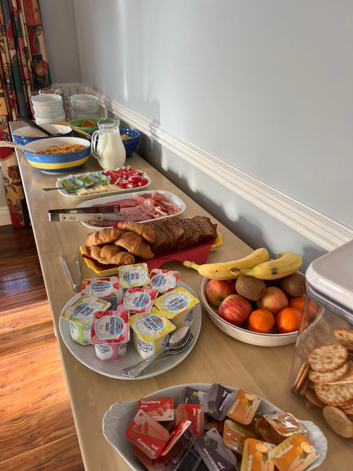 Woodville Lodge Guesthouse Cill Airne Esterno foto