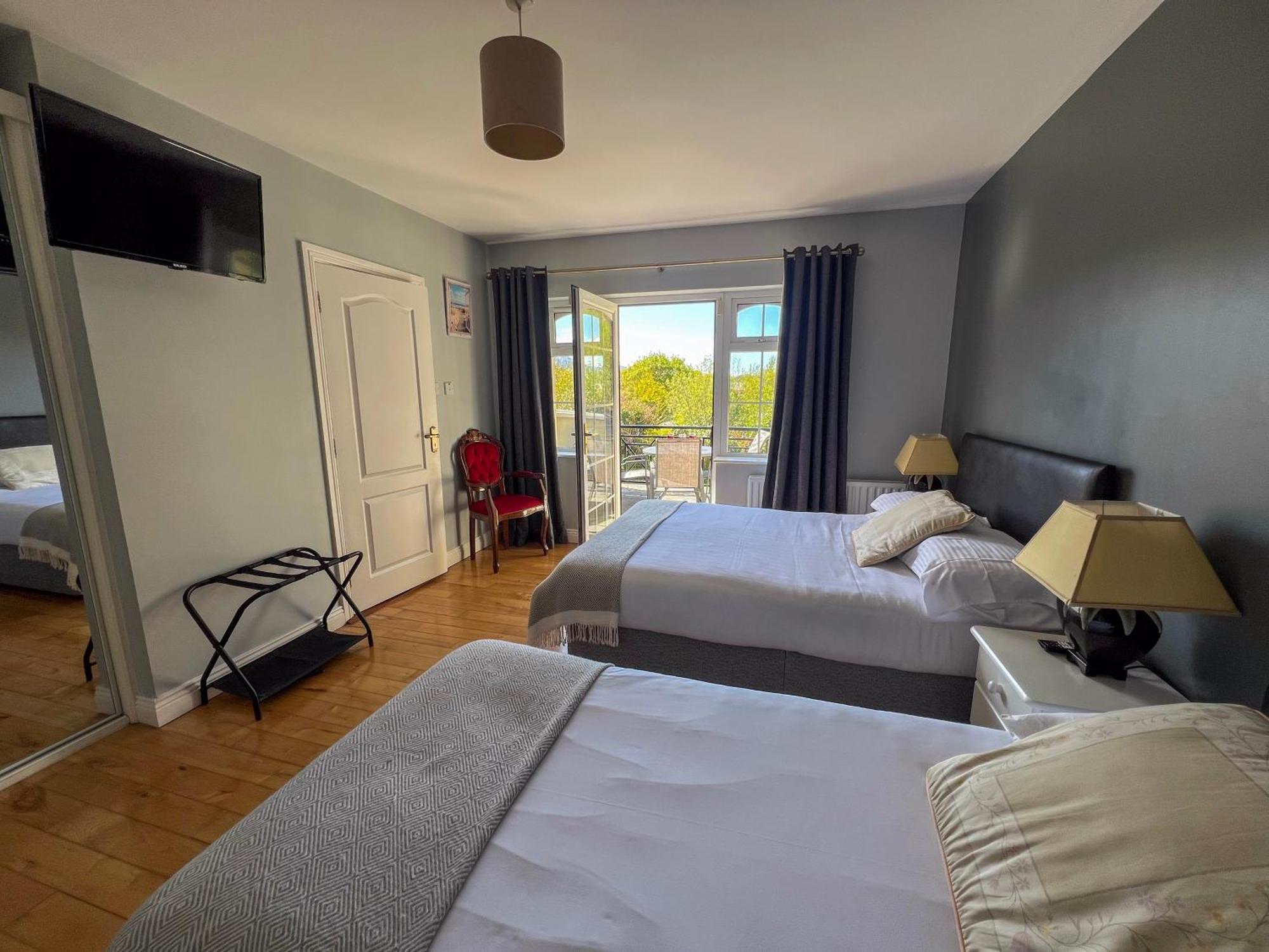 Woodville Lodge Guesthouse Cill Airne Esterno foto